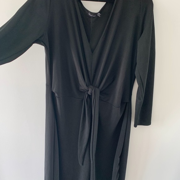 Boohoo Plus Tie Front culotte jumpsuit in black - Picture 2 of 3